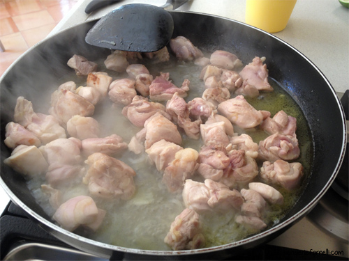 Bocconcini di pollo con lime e pepe rosa